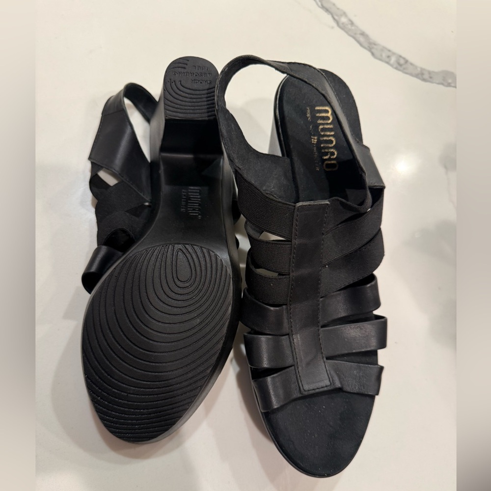 Munro Black Sandals